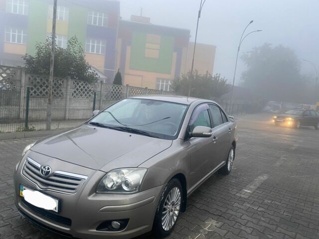 Серый Тойота Авенсис, объемом двигателя 0 л и пробегом 2 тыс. км за 5400 $, фото 7 на Automoto.ua