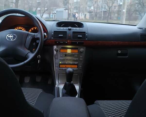 Серый Тойота Авенсис, объемом двигателя 1.8 л и пробегом 350 тыс. км за 7350 $, фото 9 на Automoto.ua