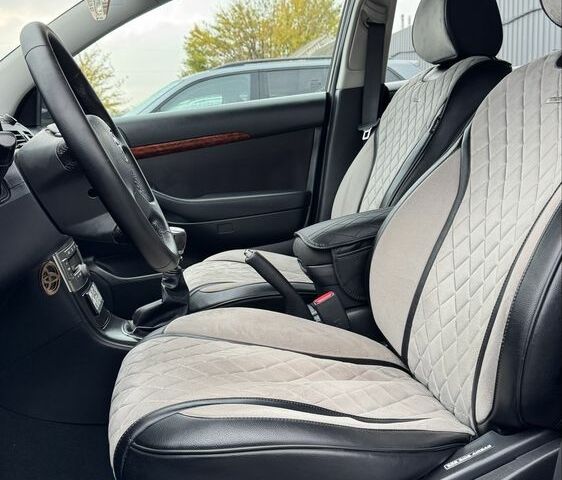 Серый Тойота Авенсис, объемом двигателя 2.2 л и пробегом 218 тыс. км за 6600 $, фото 11 на Automoto.ua