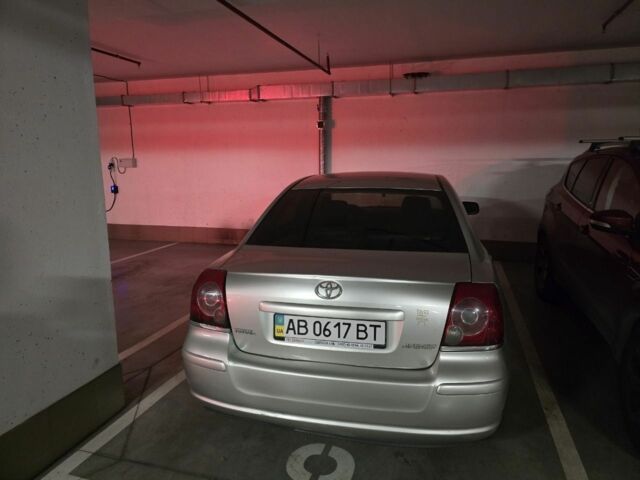 Серый Тойота Авенсис, объемом двигателя 1.8 л и пробегом 184 тыс. км за 5000 $, фото 5 на Automoto.ua