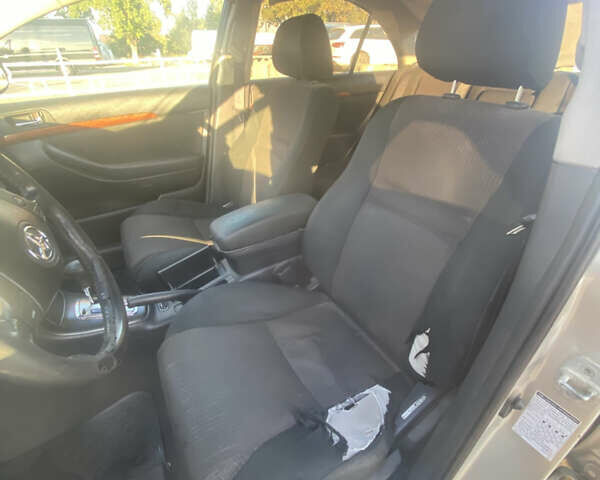 Серый Тойота Авенсис, объемом двигателя 1.79 л и пробегом 245 тыс. км за 3800 $, фото 5 на Automoto.ua
