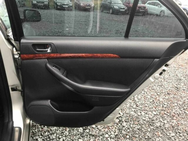 Сірий Тойота Авенсіс, об'ємом двигуна 1.8 л та пробігом 328 тис. км за 4790 $, фото 13 на Automoto.ua