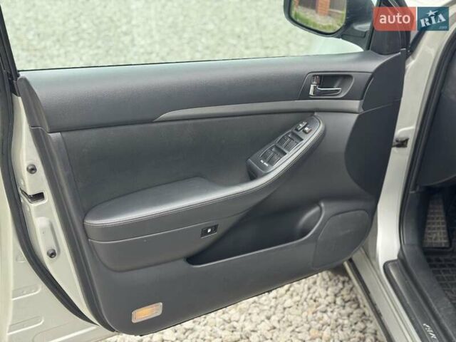 Серый Тойота Авенсис, объемом двигателя 2.2 л и пробегом 320 тыс. км за 6050 $, фото 14 на Automoto.ua