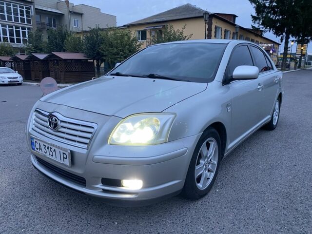 Серый Тойота Авенсис, объемом двигателя 2.2 л и пробегом 267 тыс. км за 5100 $, фото 2 на Automoto.ua
