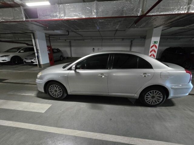 Серый Тойота Авенсис, объемом двигателя 1.8 л и пробегом 184 тыс. км за 5000 $, фото 3 на Automoto.ua