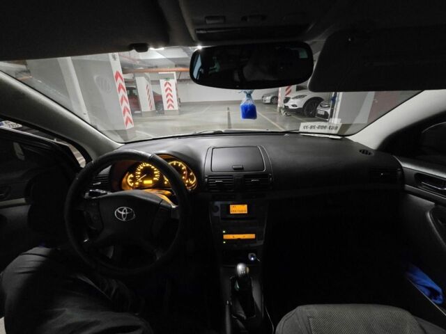 Серый Тойота Авенсис, объемом двигателя 1.8 л и пробегом 184 тыс. км за 5000 $, фото 7 на Automoto.ua