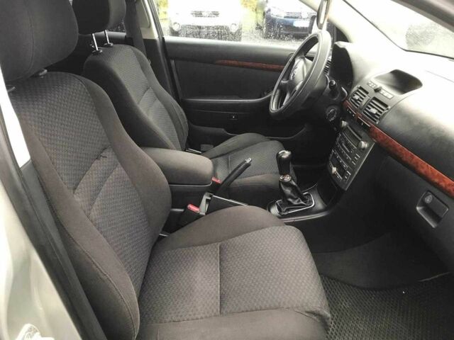 Сірий Тойота Авенсіс, об'ємом двигуна 1.8 л та пробігом 328 тис. км за 4790 $, фото 14 на Automoto.ua