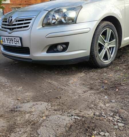 Серый Тойота Авенсис, объемом двигателя 1.8 л и пробегом 202 тыс. км за 6800 $, фото 8 на Automoto.ua