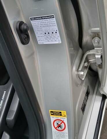 Серый Тойота Авенсис, объемом двигателя 1.79 л и пробегом 94 тыс. км за 6950 $, фото 8 на Automoto.ua