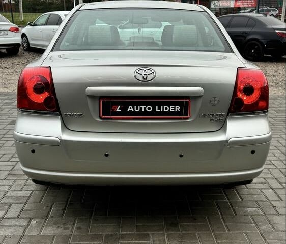 Серый Тойота Авенсис, объемом двигателя 2.2 л и пробегом 218 тыс. км за 6600 $, фото 4 на Automoto.ua