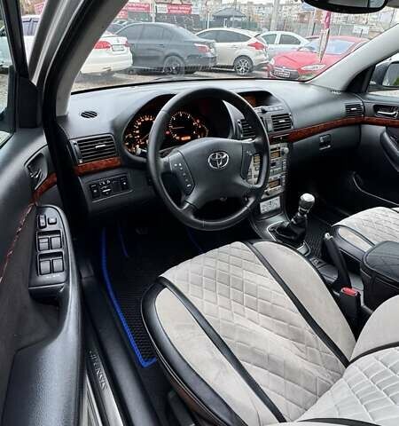 Сірий Тойота Авенсіс, об'ємом двигуна 2.2 л та пробігом 219 тис. км за 6600 $, фото 9 на Automoto.ua