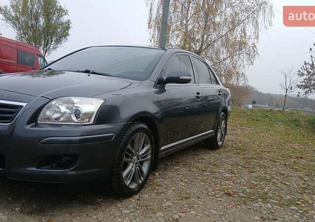 Серый Тойота Авенсис, объемом двигателя 2.2 л и пробегом 288 тыс. км за 7400 $, фото 4 на Automoto.ua