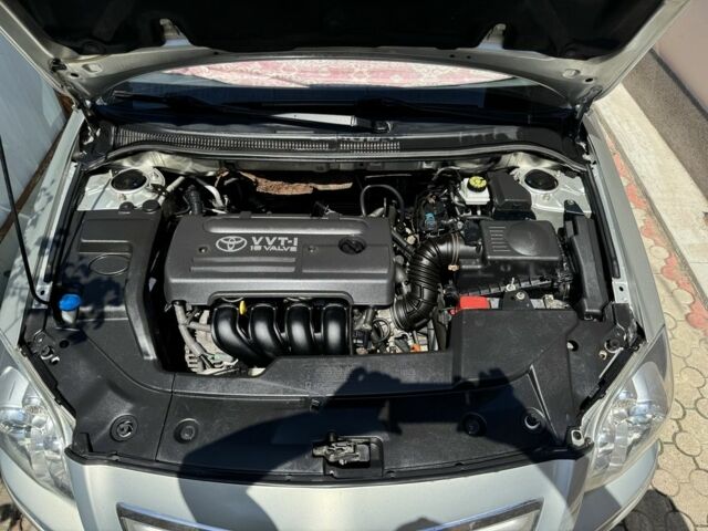 Серый Тойота Авенсис, объемом двигателя 1.8 л и пробегом 169 тыс. км за 5700 $, фото 6 на Automoto.ua