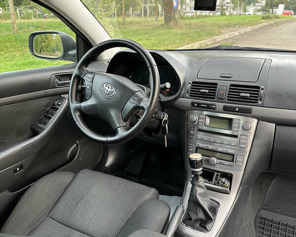 Серый Тойота Авенсис, объемом двигателя 2 л и пробегом 254 тыс. км за 5997 $, фото 18 на Automoto.ua