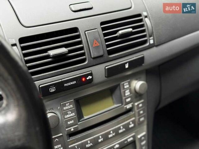 Сірий Тойота Авенсіс, об'ємом двигуна 1.8 л та пробігом 241 тис. км за 7590 $, фото 18 на Automoto.ua