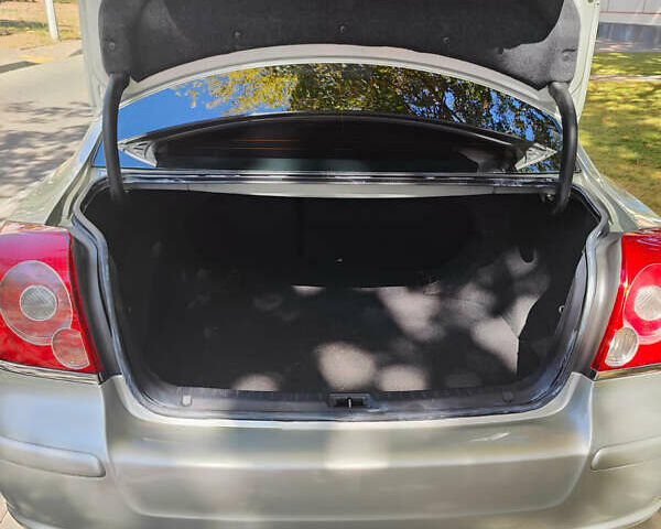 Сірий Тойота Авенсіс, об'ємом двигуна 1.8 л та пробігом 316 тис. км за 6900 $, фото 75 на Automoto.ua