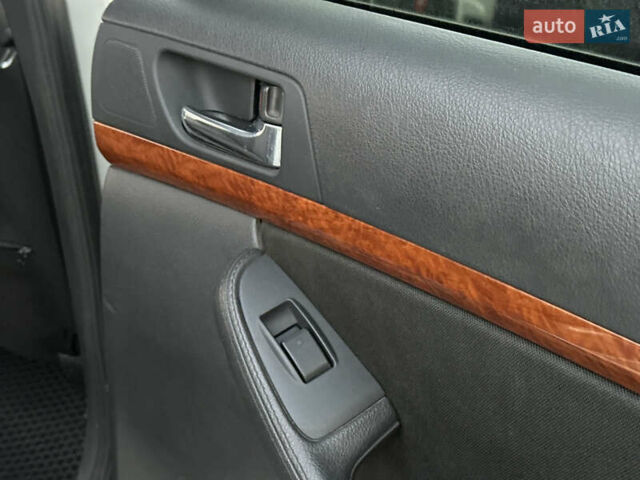 Серый Тойота Авенсис, объемом двигателя 1.79 л и пробегом 200 тыс. км за 5000 $, фото 21 на Automoto.ua