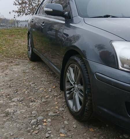 Серый Тойота Авенсис, объемом двигателя 2.2 л и пробегом 288 тыс. км за 7400 $, фото 1 на Automoto.ua