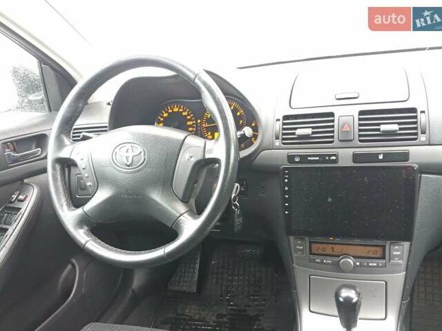 Серый Тойота Авенсис, объемом двигателя 1.79 л и пробегом 192 тыс. км за 7900 $, фото 14 на Automoto.ua