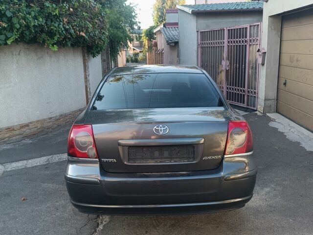 Серый Тойота Авенсис, объемом двигателя 0 л и пробегом 264 тыс. км за 6300 $, фото 3 на Automoto.ua