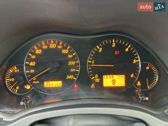 Серый Тойота Авенсис, объемом двигателя 2 л и пробегом 254 тыс. км за 5997 $, фото 17 на Automoto.ua