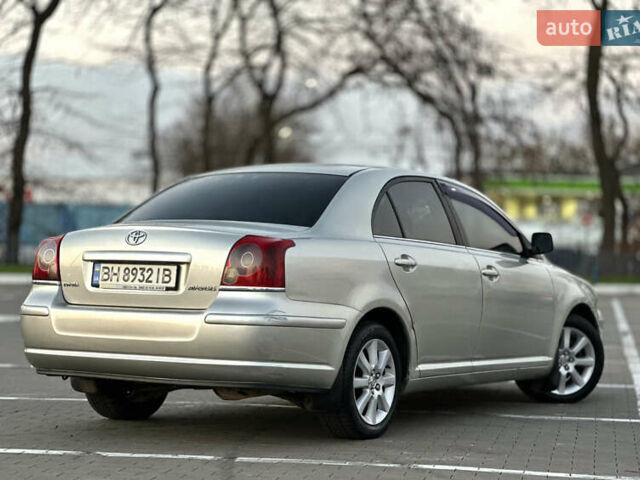 Серый Тойота Авенсис, объемом двигателя 1.79 л и пробегом 200 тыс. км за 5000 $, фото 2 на Automoto.ua