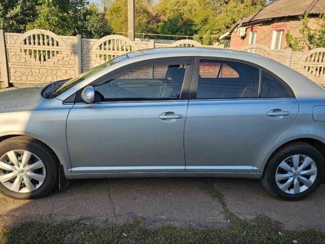 Серый Тойота Авенсис, объемом двигателя 1.8 л и пробегом 160 тыс. км за 7000 $, фото 1 на Automoto.ua