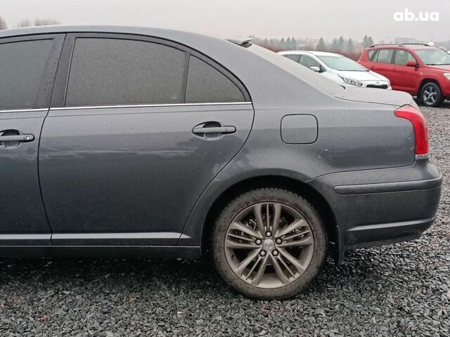 Серый Тойота Авенсис, объемом двигателя 2.2 л и пробегом 280 тыс. км за 7440 $, фото 4 на Automoto.ua