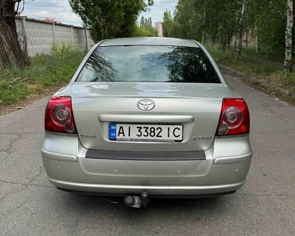 Серый Тойота Авенсис, объемом двигателя 1.8 л и пробегом 318 тыс. км за 4900 $, фото 6 на Automoto.ua