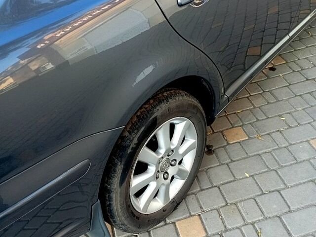 Сірий Тойота Авенсіс, об'ємом двигуна 2.2 л та пробігом 326 тис. км за 7200 $, фото 3 на Automoto.ua