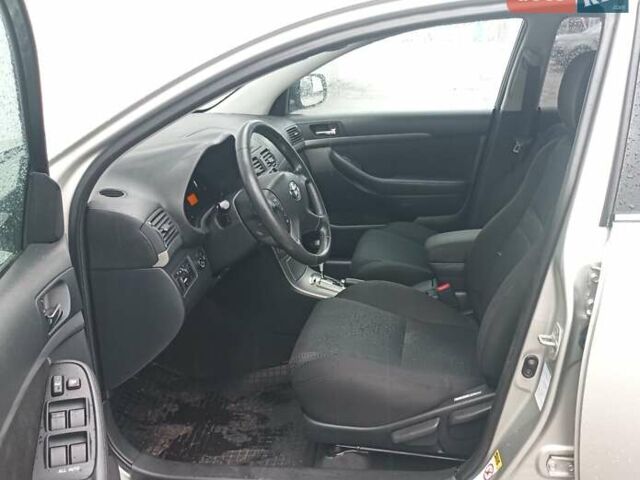Серый Тойота Авенсис, объемом двигателя 1.79 л и пробегом 192 тыс. км за 7900 $, фото 10 на Automoto.ua