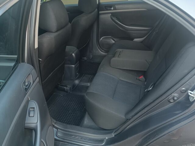 Серый Тойота Авенсис, объемом двигателя 0 л и пробегом 264 тыс. км за 6300 $, фото 8 на Automoto.ua