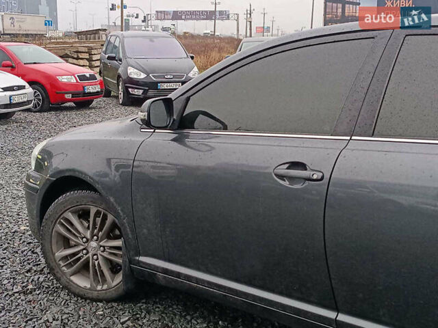 Серый Тойота Авенсис, объемом двигателя 2.2 л и пробегом 280 тыс. км за 7440 $, фото 5 на Automoto.ua