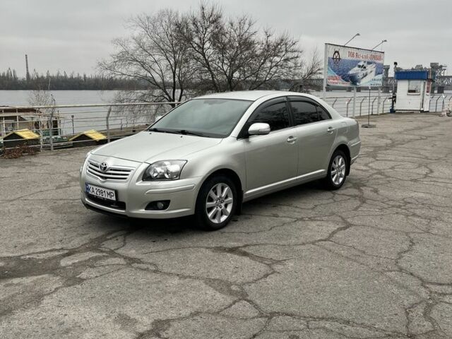 Сірий Тойота Авенсіс, об'ємом двигуна 1.8 л та пробігом 240 тис. км за 6800 $, фото 1 на Automoto.ua