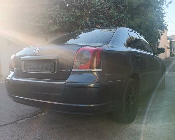 Серый Тойота Авенсис, объемом двигателя 1.8 л и пробегом 264 тыс. км за 6300 $, фото 5 на Automoto.ua