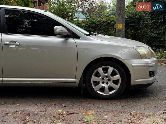 Сірий Тойота Авенсіс, об'ємом двигуна 1.8 л та пробігом 241 тис. км за 7590 $, фото 3 на Automoto.ua