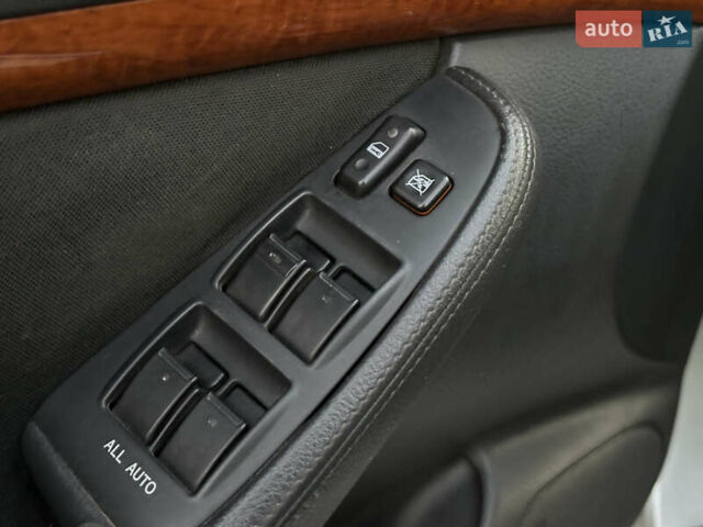 Серый Тойота Авенсис, объемом двигателя 1.79 л и пробегом 200 тыс. км за 5000 $, фото 39 на Automoto.ua