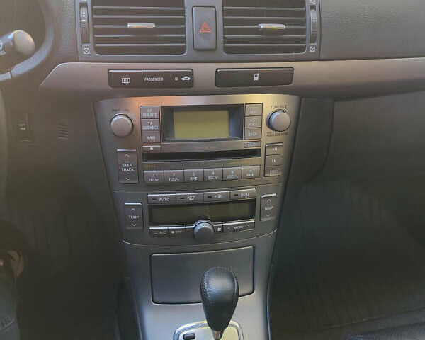 Сірий Тойота Авенсіс, об'ємом двигуна 1.8 л та пробігом 316 тис. км за 6900 $, фото 85 на Automoto.ua