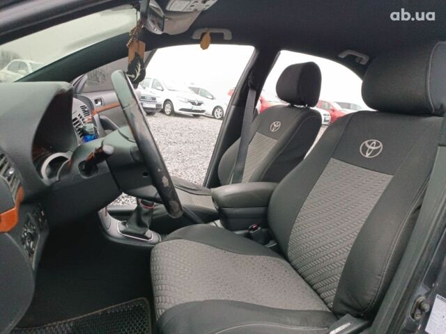 Серый Тойота Авенсис, объемом двигателя 2.2 л и пробегом 280 тыс. км за 7440 $, фото 25 на Automoto.ua