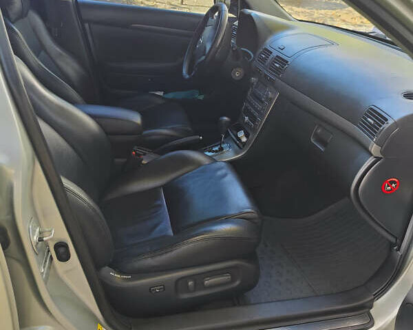 Сірий Тойота Авенсіс, об'ємом двигуна 1.8 л та пробігом 316 тис. км за 6900 $, фото 84 на Automoto.ua