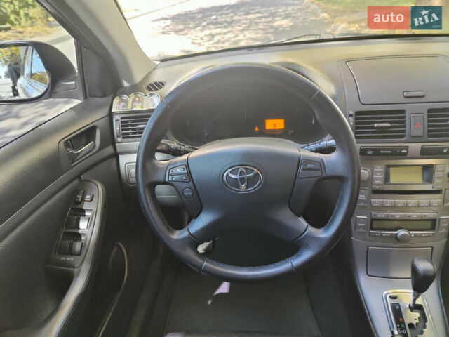 Сірий Тойота Авенсіс, об'ємом двигуна 1.8 л та пробігом 316 тис. км за 6900 $, фото 55 на Automoto.ua