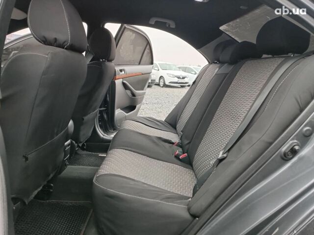 Серый Тойота Авенсис, объемом двигателя 2.2 л и пробегом 280 тыс. км за 7440 $, фото 28 на Automoto.ua