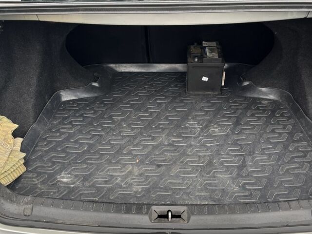 Сірий Тойота Авенсіс, об'ємом двигуна 1.8 л та пробігом 240 тис. км за 6800 $, фото 7 на Automoto.ua