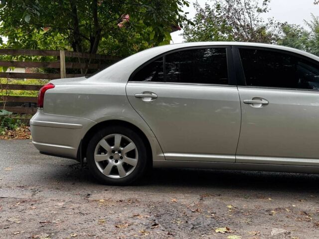 Сірий Тойота Авенсіс, об'ємом двигуна 1.8 л та пробігом 241 тис. км за 6940 $, фото 4 на Automoto.ua