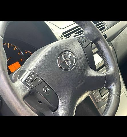 Сірий Тойота Авенсіс, об'ємом двигуна 1.8 л та пробігом 180 тис. км за 7000 $, фото 8 на Automoto.ua