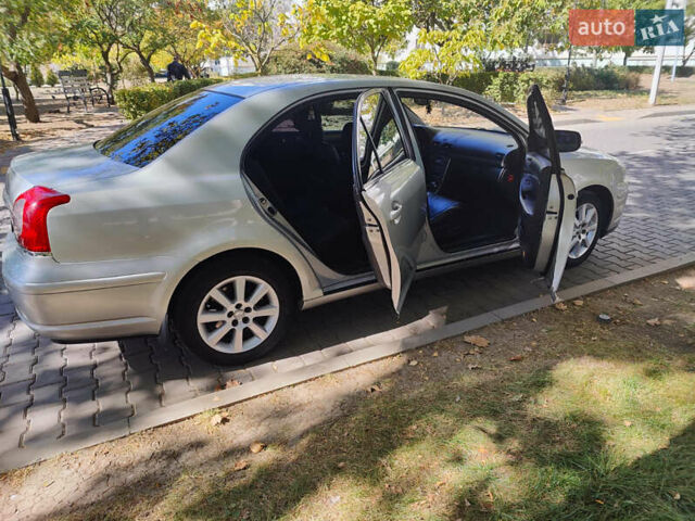 Сірий Тойота Авенсіс, об'ємом двигуна 1.8 л та пробігом 316 тис. км за 6900 $, фото 7 на Automoto.ua