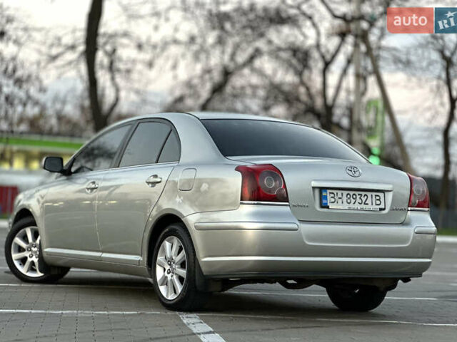 Серый Тойота Авенсис, объемом двигателя 1.79 л и пробегом 200 тыс. км за 5000 $, фото 3 на Automoto.ua