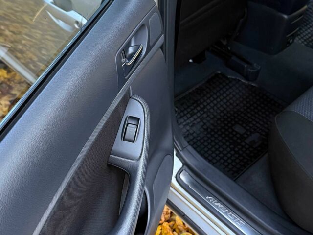 Серый Тойота Авенсис, объемом двигателя 1.8 л и пробегом 192 тыс. км за 8500 $, фото 8 на Automoto.ua
