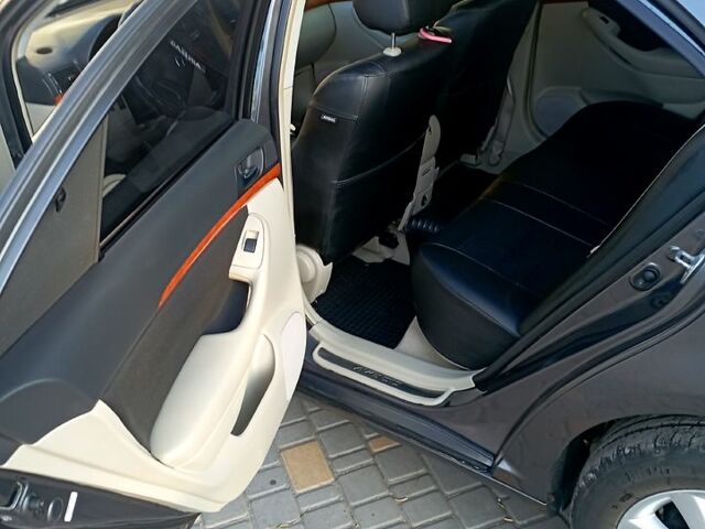 Сірий Тойота Авенсіс, об'ємом двигуна 2.2 л та пробігом 326 тис. км за 7200 $, фото 8 на Automoto.ua