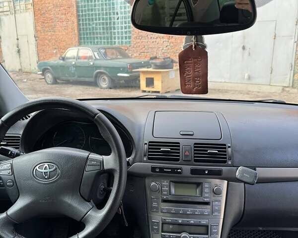 Сірий Тойота Авенсіс, об'ємом двигуна 1.8 л та пробігом 242 тис. км за 6400 $, фото 14 на Automoto.ua